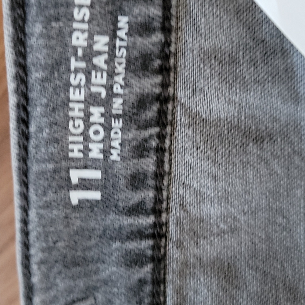 Arizona Mom Jeans - Picture 5 of 7